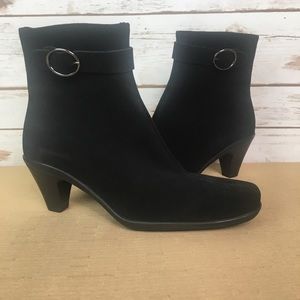 La Canadienne Black Waterproof Boots Size 8M